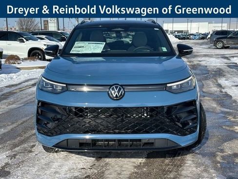 New 2026 Volkswagen Tiguan SE R-Line image 2