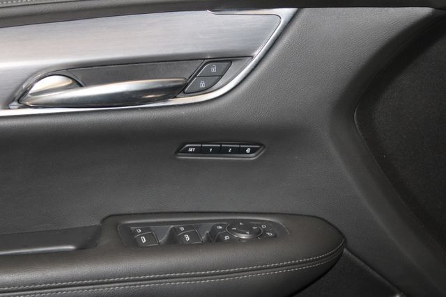 Certified 2023 Cadillac XT6 Luxury AWD/4WD image 12