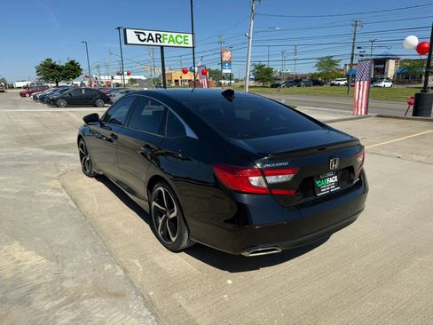Used 2018 Honda Accord Sport image 9