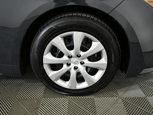 Used 2023 Toyota Corolla LE FWD image 17