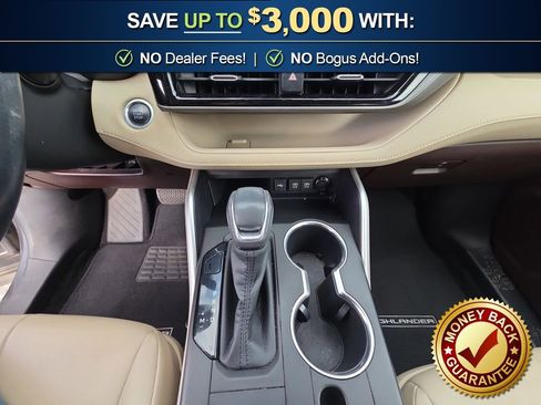 Used 2020 Toyota Highlander XLE image 20