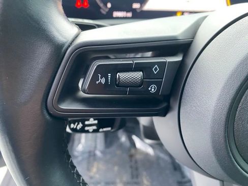 Used 2022 Porsche Taycan 4S image 22