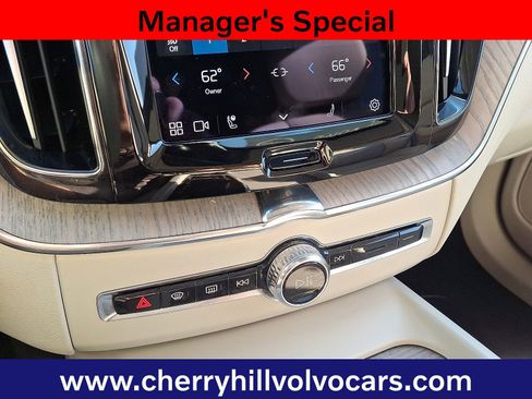 Certified 2023 Volvo XC60 B5 Plus w/ Climate Package image 16