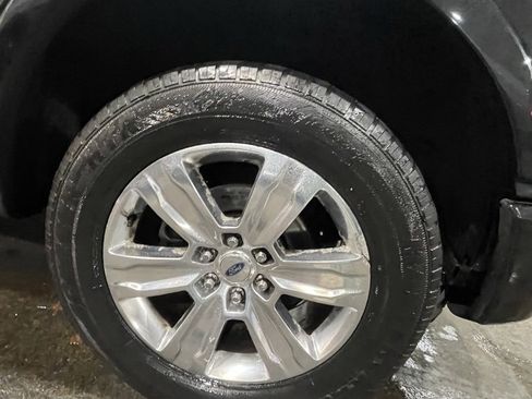 Used 2015 Ford F150 Platinum w/ Equipment Group 701A Luxury image 29