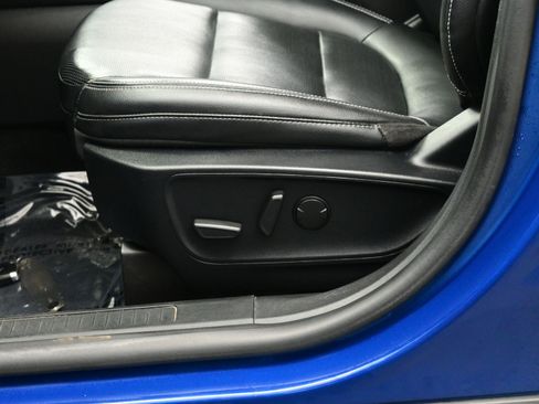 Used 2022 Ford Escape SEL w/ Technology Package image 11