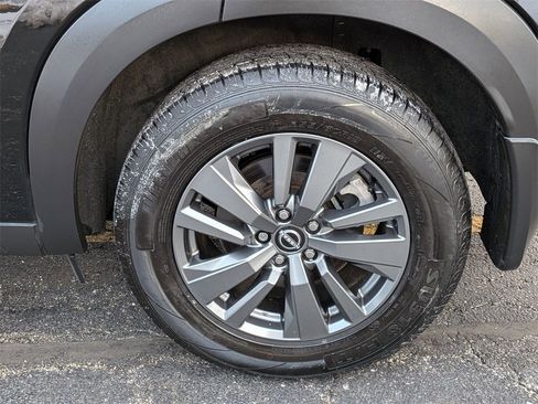 Used 2024 Nissan Pathfinder SV w/ SV Premium Package image 23