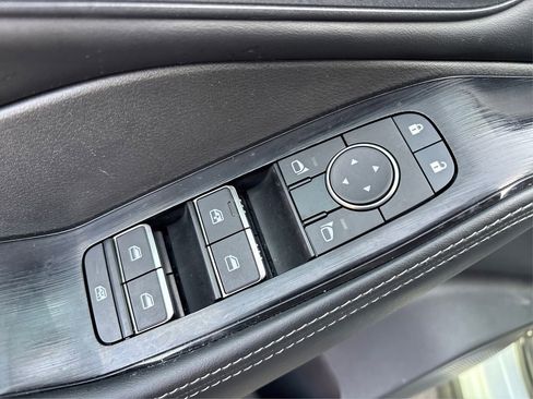Used 2024 Nissan Rogue SL AWD/4WD image 36