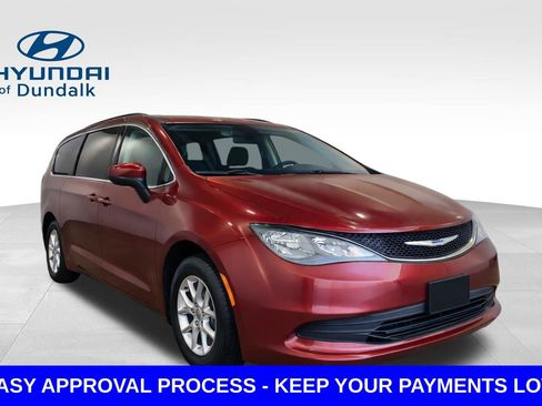 Used 2020 Chrysler Voyager LX FWD image 3