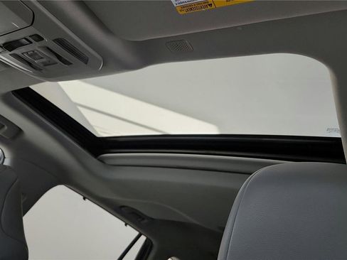 Certified 2022 Toyota Highlander XLE image 39