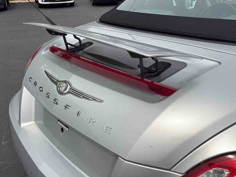 Used 2007 Chrysler Crossfire Limited RWD image 10