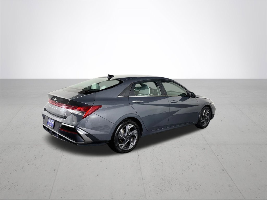 Used 2024 Hyundai Elantra Limited FWD image 6