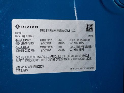 Used 2023 Rivian R1S Launch Edition image 32