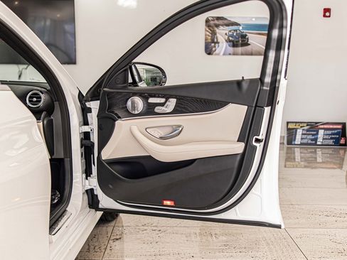 Used 2018 Mercedes-Benz E 400 E 400 image 41