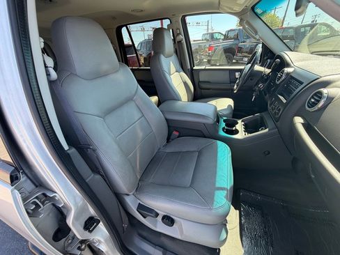 Used 2003 Ford Expedition XLT AWD/4WD image 7
