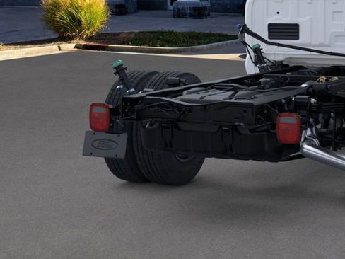New 2025 Ford F350 XL w/ XL Chrome Package image 22