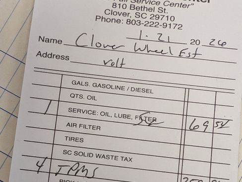 Used 2017 Chevrolet Volt LT w/ Comfort Package image 32