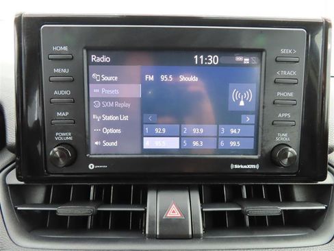 Used 2021 Toyota RAV4 LE AWD/4WD image 17