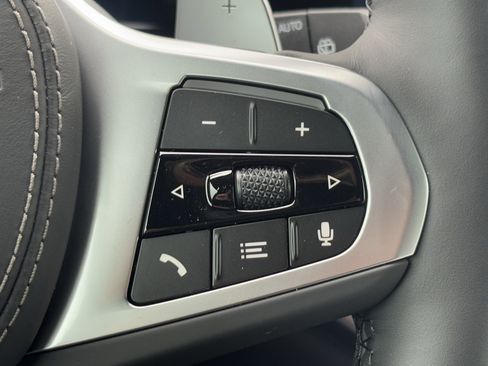 Used 2026 BMW X5 xDrive40i w/ M Sport Package image 22