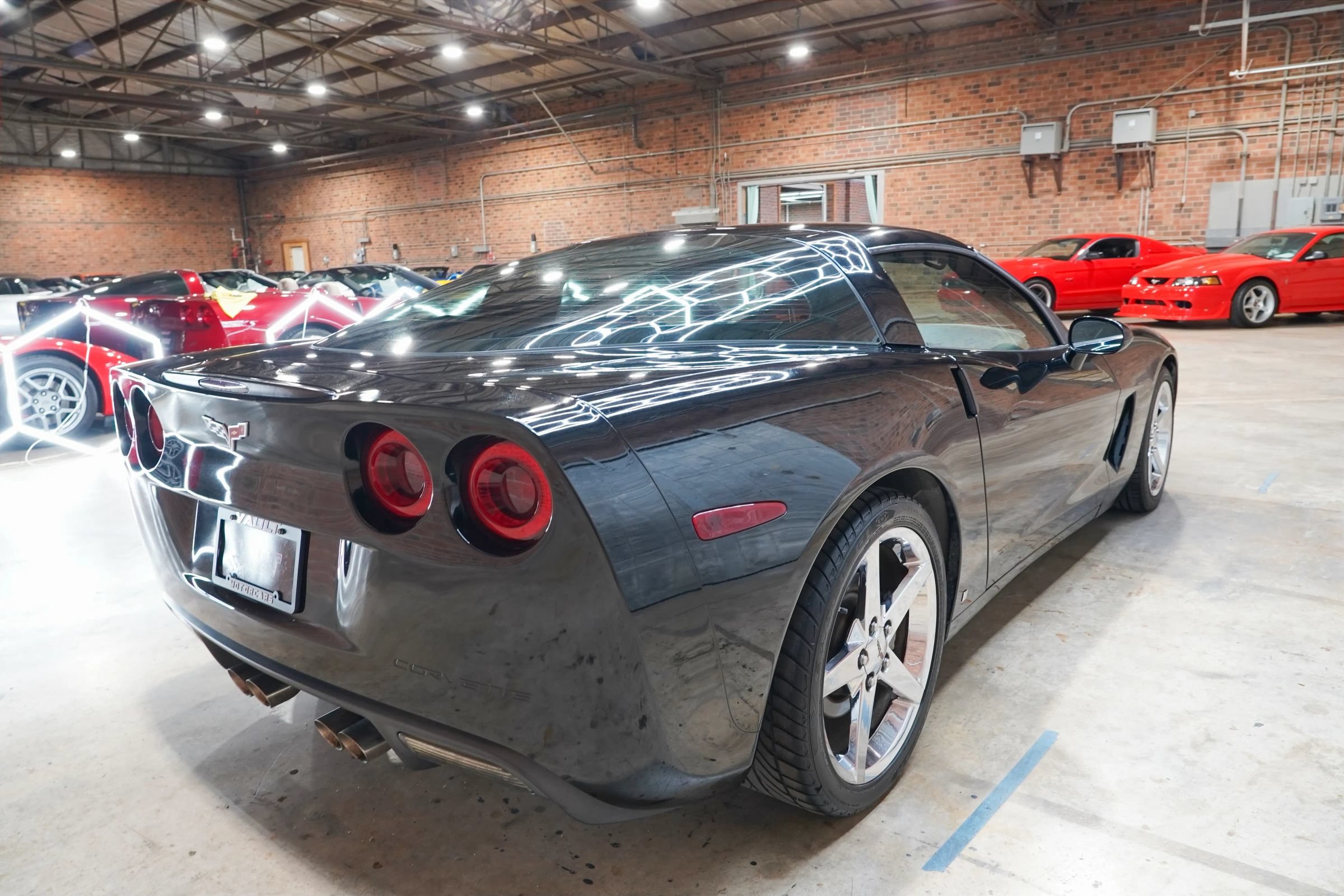 Used 2007 Chevrolet Corvette Coupe w/ Preferred Equipment Group RWD image 14