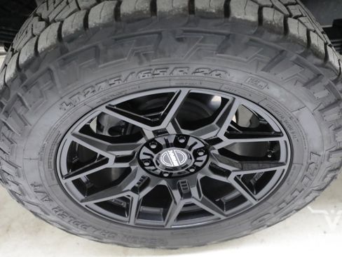 Used 2025 GMC Sierra 1500 AT4X AWD/4WD image 33
