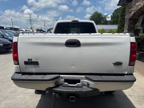 Used 2005 Ford F350 XLT image 4