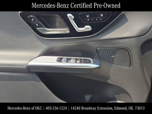 Used 2026 Mercedes-Benz GLC 300 4MATIC image 18