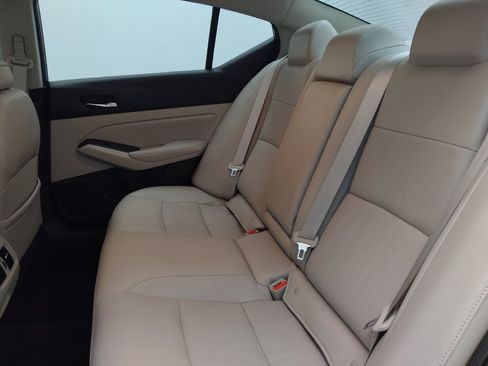 Used 2019 Nissan Altima 2.5 Platinum AWD/4WD image 18