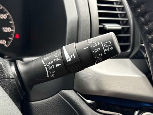 Used 2025 Honda Odyssey Touring image 12