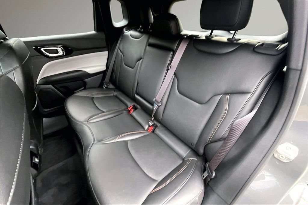 Used 2023 Jeep Compass Limited AWD/4WD image 23