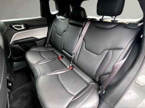 Used 2023 Jeep Compass Limited AWD/4WD image 23
