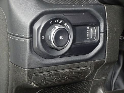 Used 2024 Jeep Wrangler Unlimited Rubicon image 17