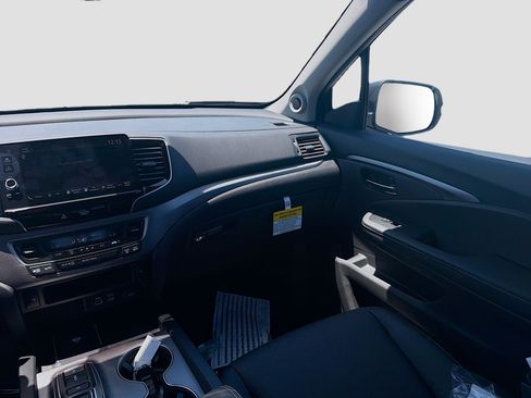 New 2026 Honda Ridgeline RTL image 17