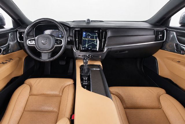 Used 2017 Volvo V90 T6 Cross Country AWD/4WD image 8