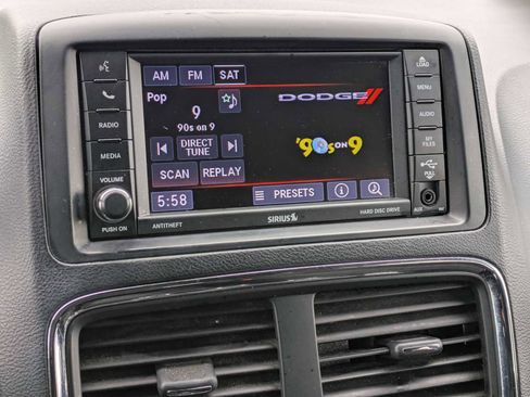 Used 2019 Dodge Grand Caravan SE image 20