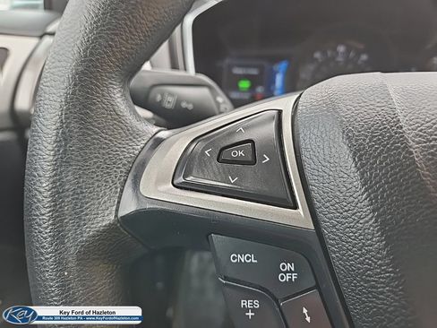 Used 2019 Ford Fusion SE FWD image 28