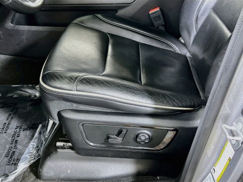 Used 2023 RAM 1500 Limited AWD/4WD image 19