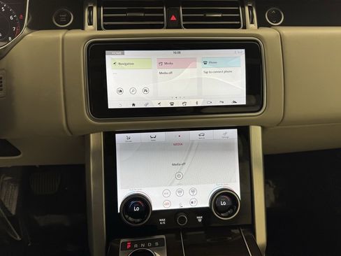 Used 2018 Land Rover Range Rover HSE image 23