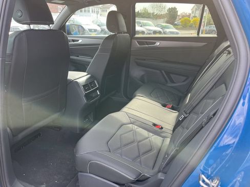 New 2025 Volkswagen Atlas Cross Sport SE AWD/4WD image 9