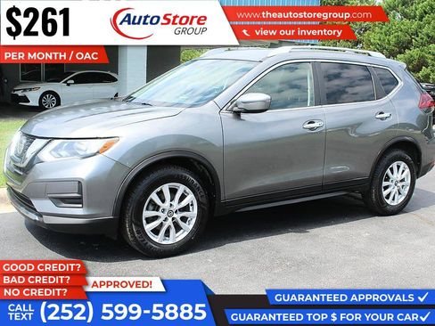 Used 2018 Nissan Rogue SV FWD image 2