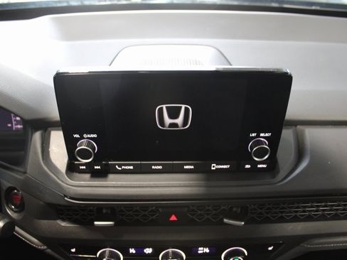 Used 2025 Honda Accord SE image 24