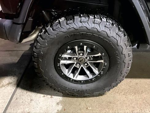 Used 2024 Jeep Wrangler Unlimited Rubicon 392 image 35