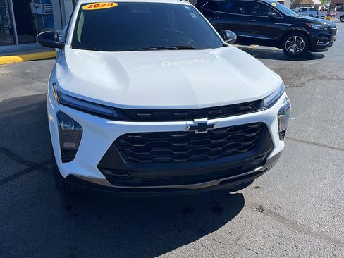 Used 2025 Chevrolet Trax ACTIV w/ Driver Confidence Package FWD image 8