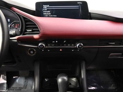 Used 2025 MAZDA MAZDA3 Hatchback w/Premium Plus Pkg AWD/4WD image 27