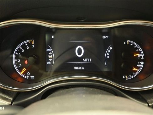 Used 2017 Jeep Grand Cherokee Limited image 27