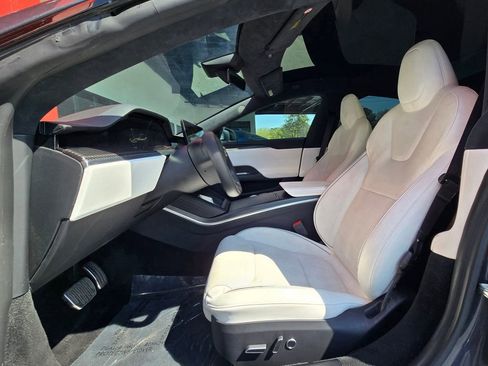 Used 2021 Tesla Model S Plaid image 19