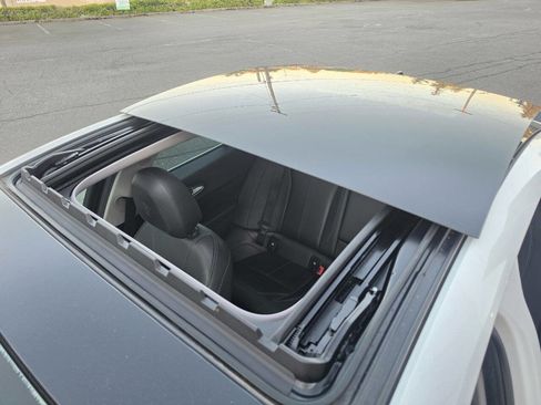 Used 2018 Alfa Romeo Giulia RWD image 44