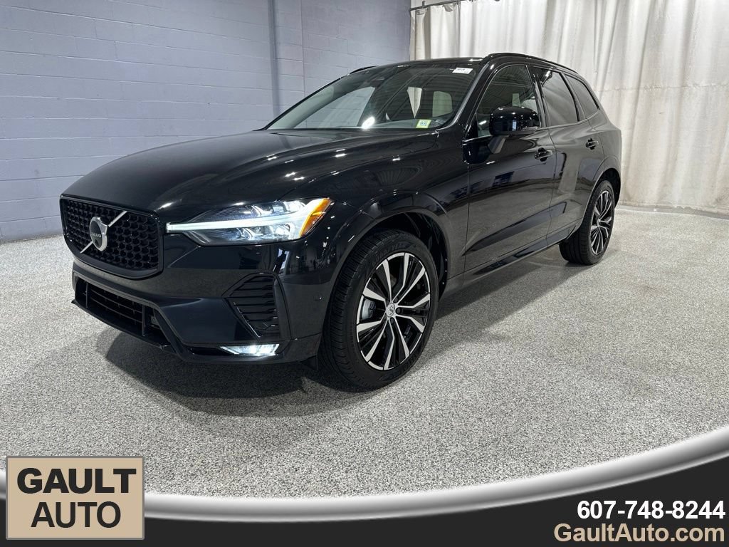 Used 2023 Volvo XC60 B5 Plus AWD/4WD image 4