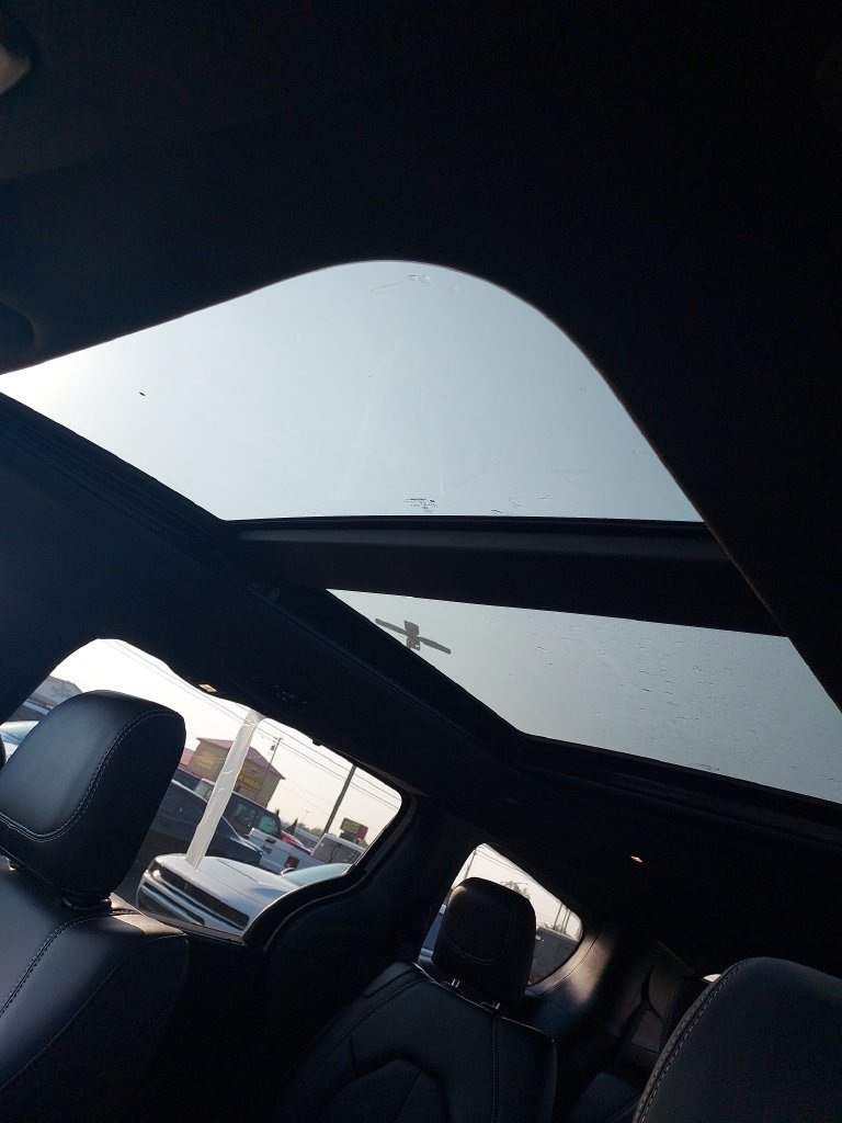 New 2026 Chrysler Pacifica Select FWD image 23