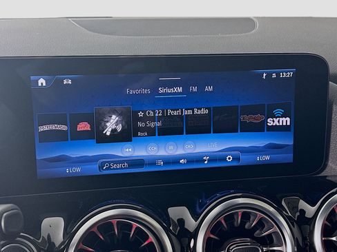 Certified 2025 Mercedes-Benz GLA 250 4MATIC image 18