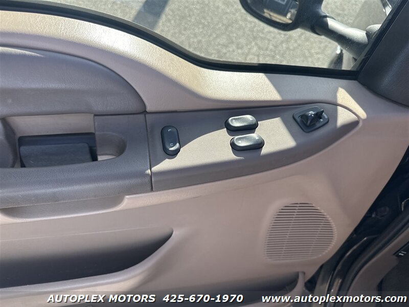 Used 1999 Ford F250 Lariat AWD/4WD image 22